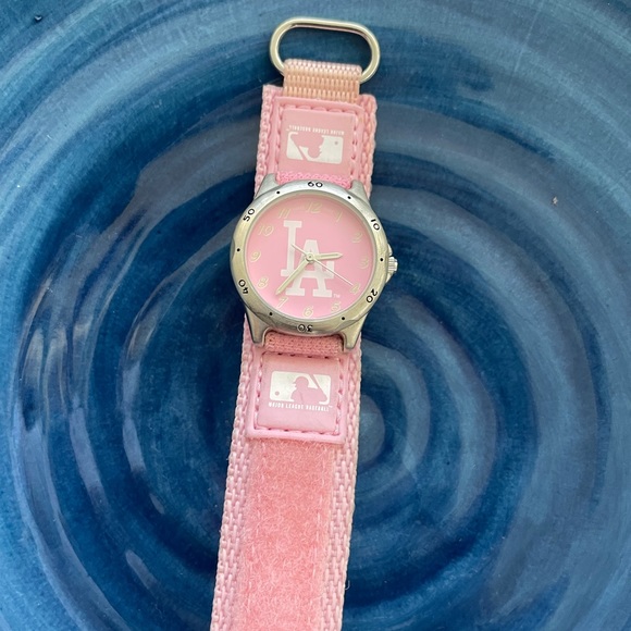 Pink. LA Dodgers. Watch. Includes new battery. Used. SMALL/KIDS SIZED - Picture 1 of 7